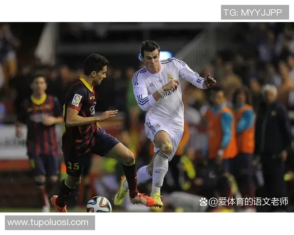 从绿茵场到银幕巅峰足球明星转型成娱乐巨星的传奇之路